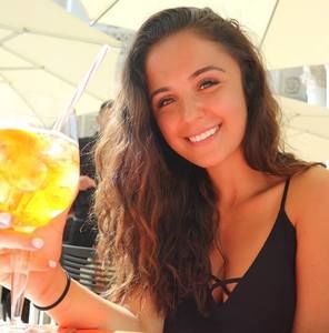 Meet your Posher, Andreea